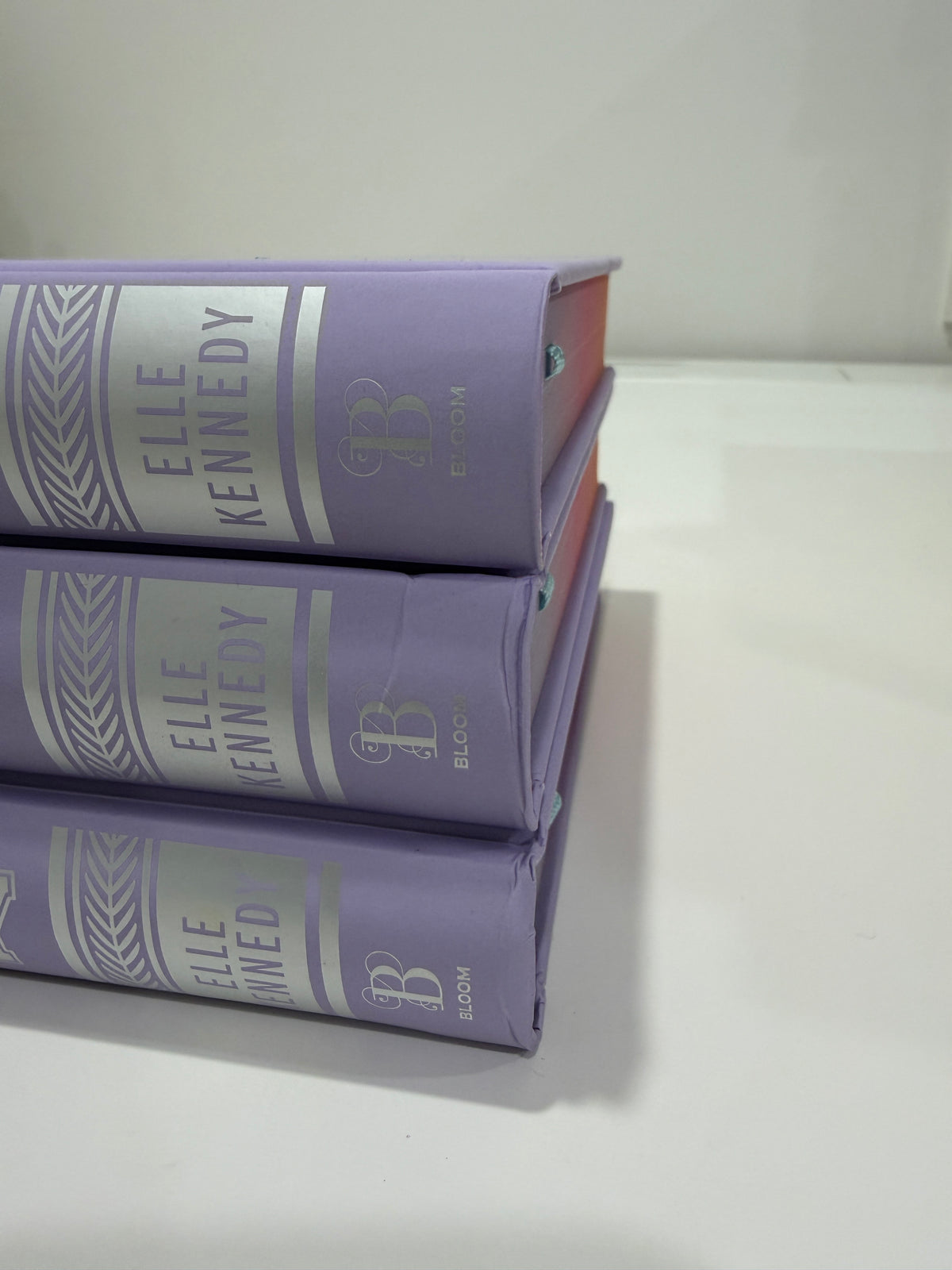 DAMAGED The Legacy (Collector's Edition Hardcover)