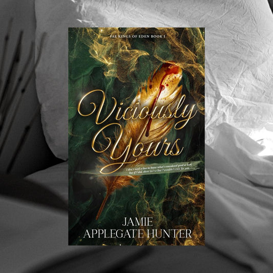 Viciously Yours (Hardcover) by Jamie Applegate Hunter